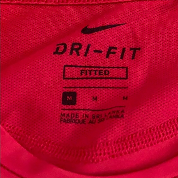 NWOT Nike Dri-Fit Fitted Pro Swoosh T shirt - Picture 3 of 3